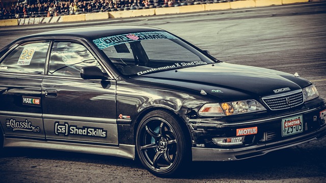 里如何凭借 里如何凭借